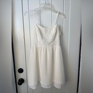White Vera Wang Princess Dress Size 13